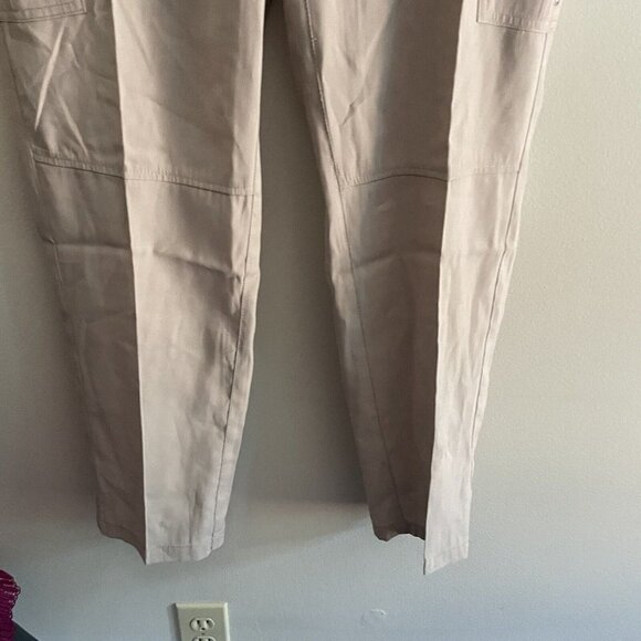 Chicos Women SZ 0.5T US 6T Dusty Taupe Pull On Relaxed Cargo Ankle Pants NWT - Picture 2 of 11